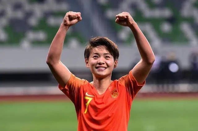 另外，如果你是红色影视迷，有唐国强、刘劲实力主演的2018最新历史大剧《换了人间》，带你纵览新中国诞生前后的历史风云